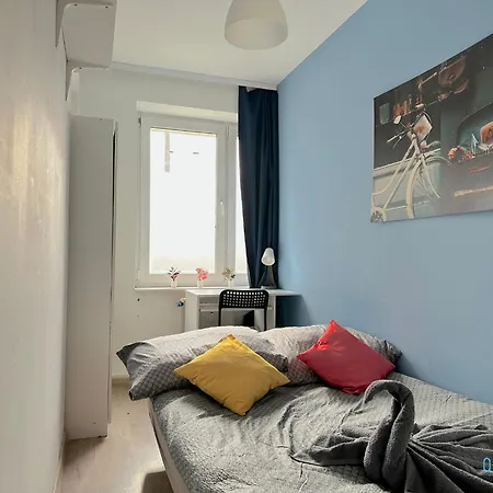- 10 Minutes To Old Town & Seaside Homestay Gdansk